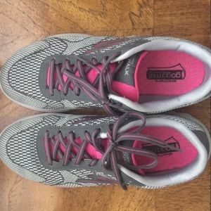 skechers go walk fuse